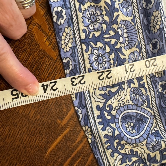 Lucky Brand Women's Blue and White Paisley Top size M - Picture 8 of 9